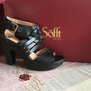Sofft Black Leather Platform Sandal 9.5M